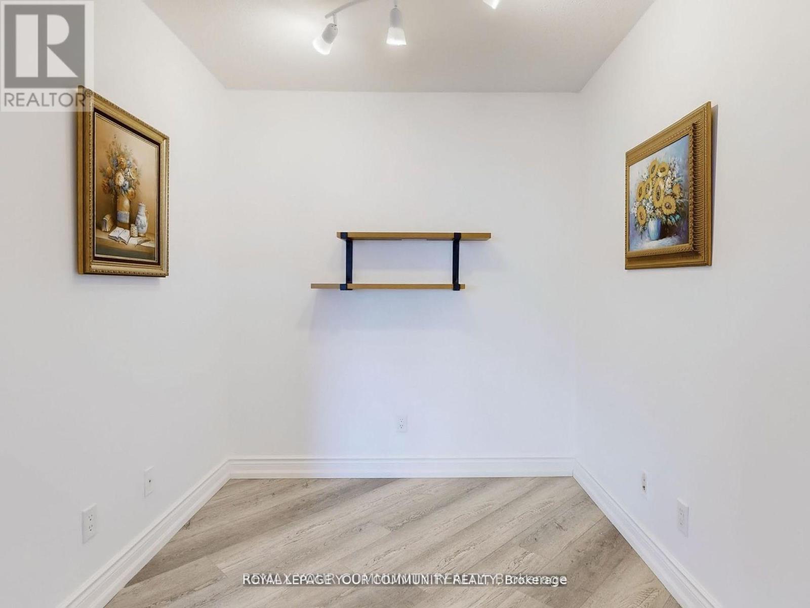 929 - 15 Northtown Way Property Photo 15