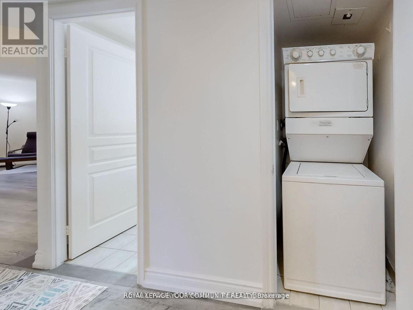 929 - 15 Northtown Way Property Photo 27