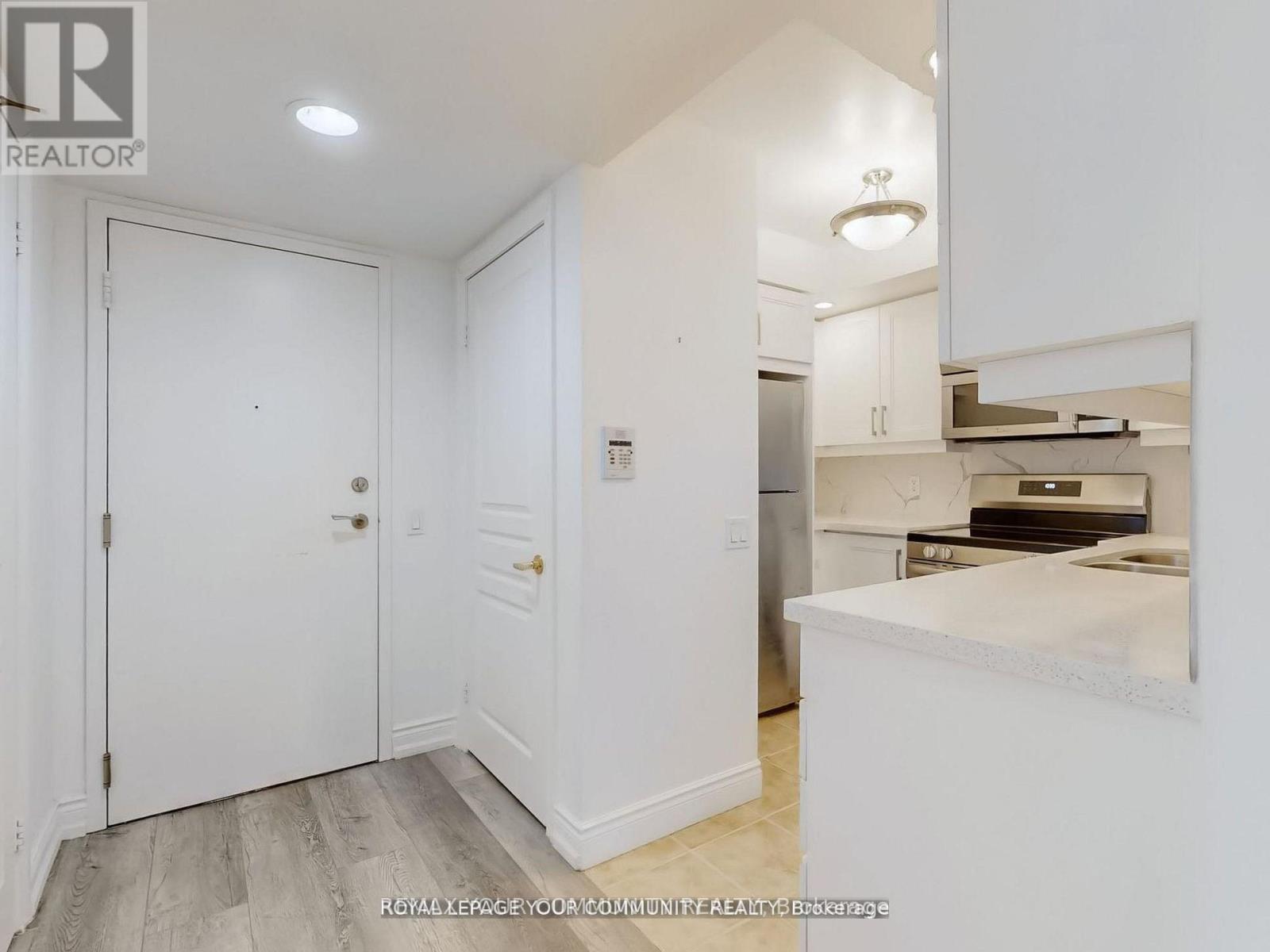 929 - 15 Northtown Way Property Photo 29