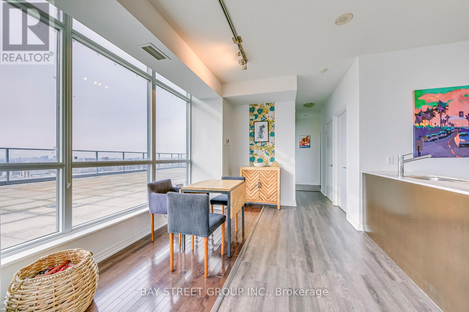 Ph608 - 770 Bay Street Property Photo 9