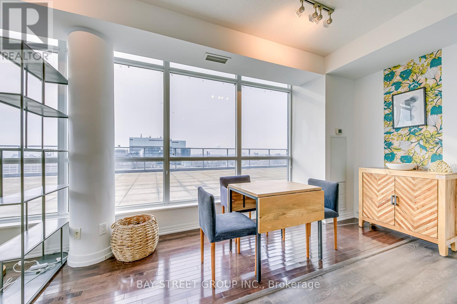 Ph608 - 770 Bay Street Property Photo 10