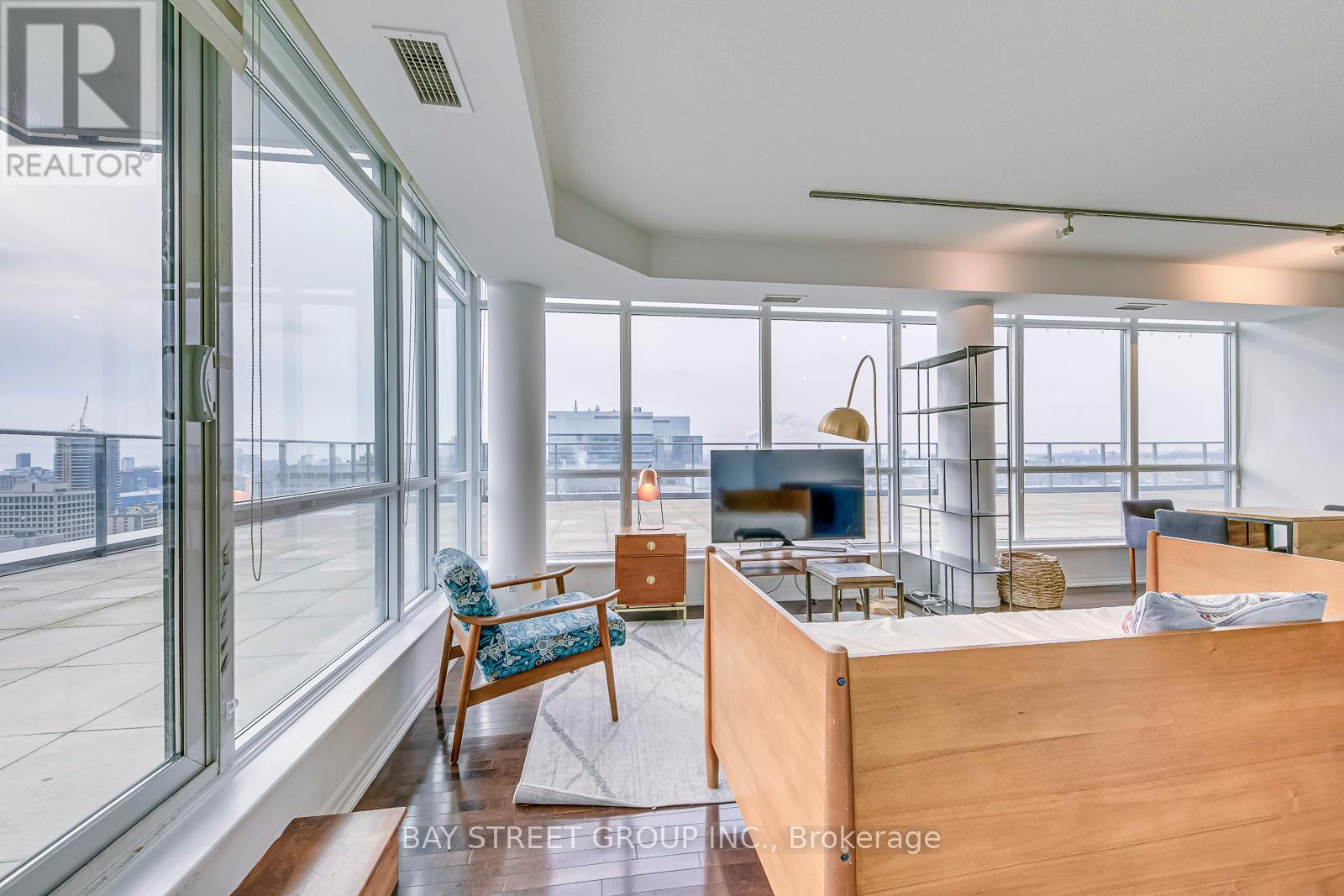 Ph608 - 770 Bay Street Property Photo 13
