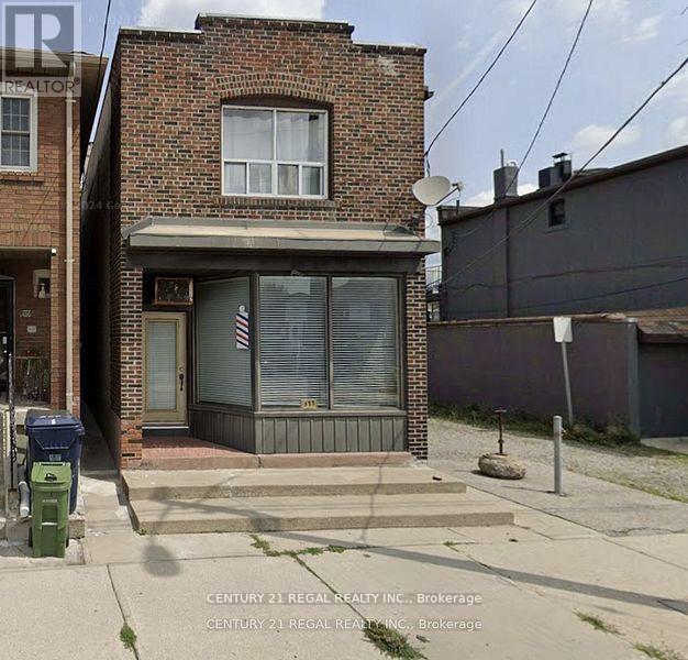577 VAUGHAN ROAD Property Photo 1