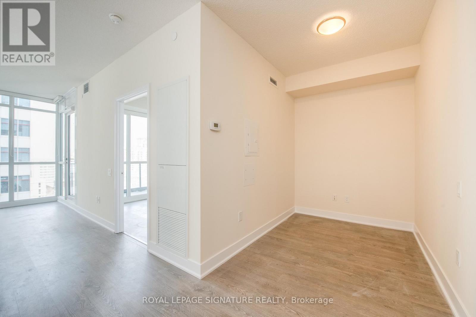 806 - 30 Roehampton Avenue Property Photo 20
