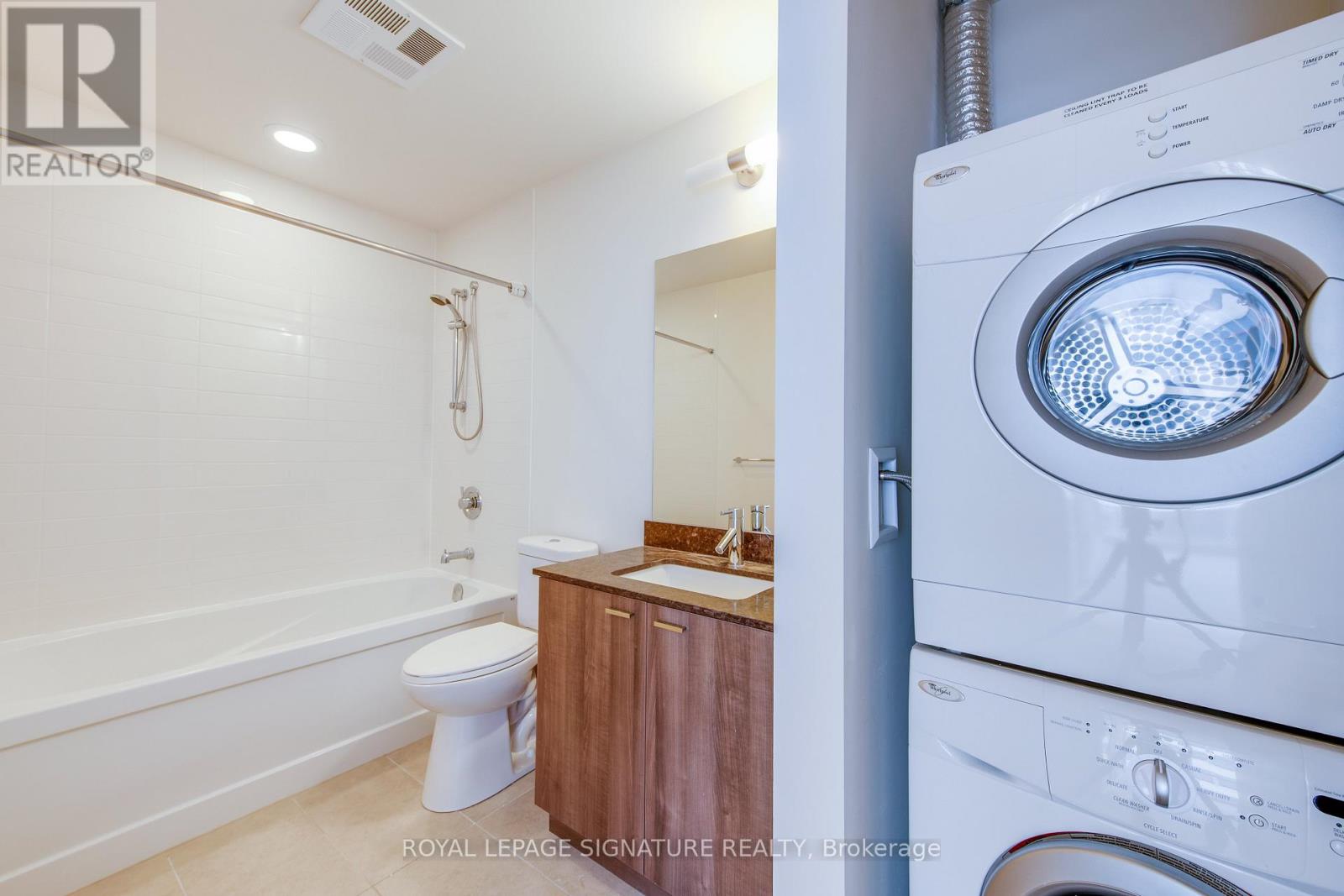 806 - 30 Roehampton Avenue Property Photo 22