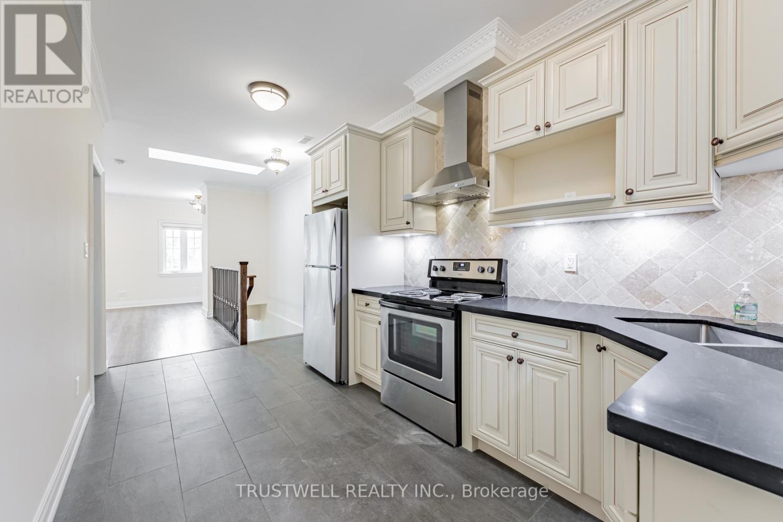 142 Borden Street Property Photo 13