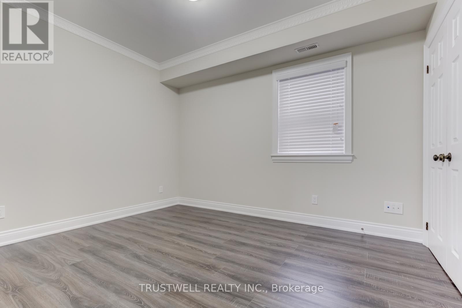 142 Borden Street Property Photo 28