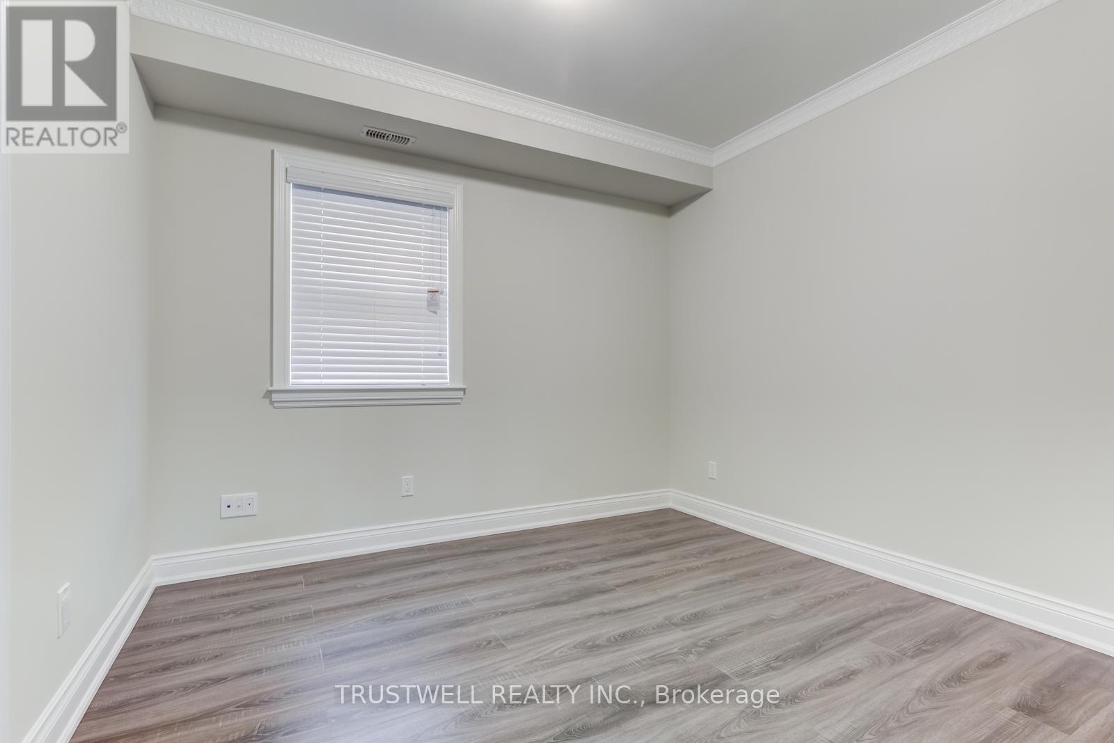 142 Borden Street Property Photo 33