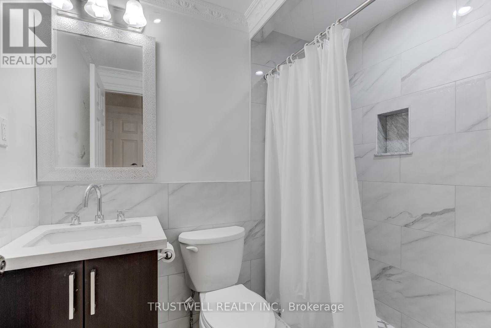 142 Borden Street Property Photo 34