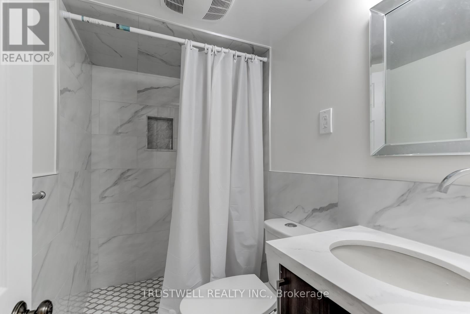 142 Borden Street Property Photo 43