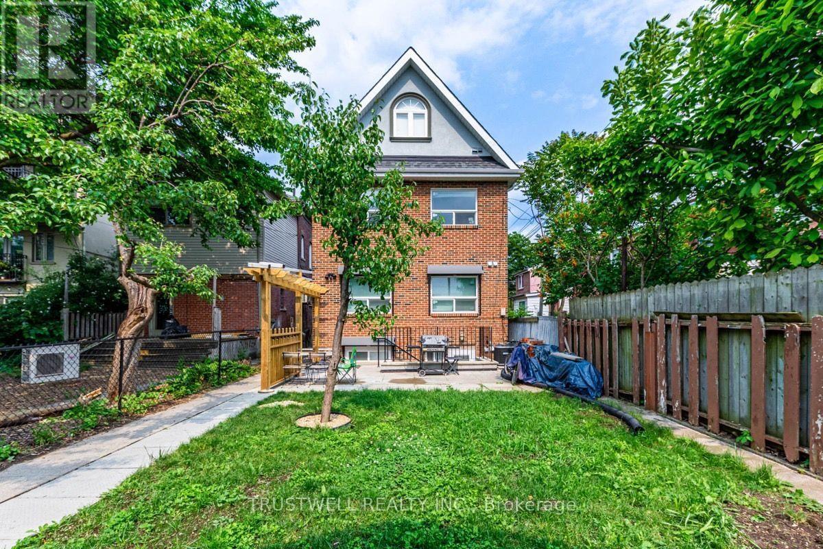 142 Borden Street Property Photo 44