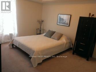 316 - 872 Sheppard Avenue W Property Photo 6