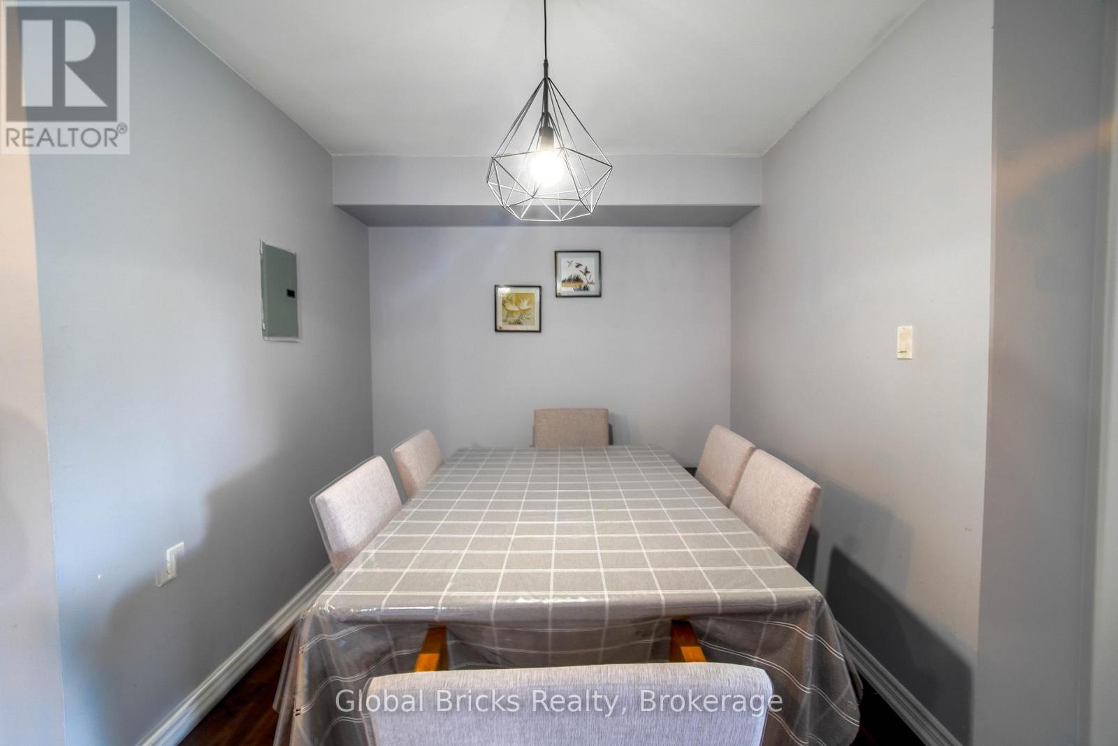 308 - 872 Sheppard Avenue W Property Photo 7