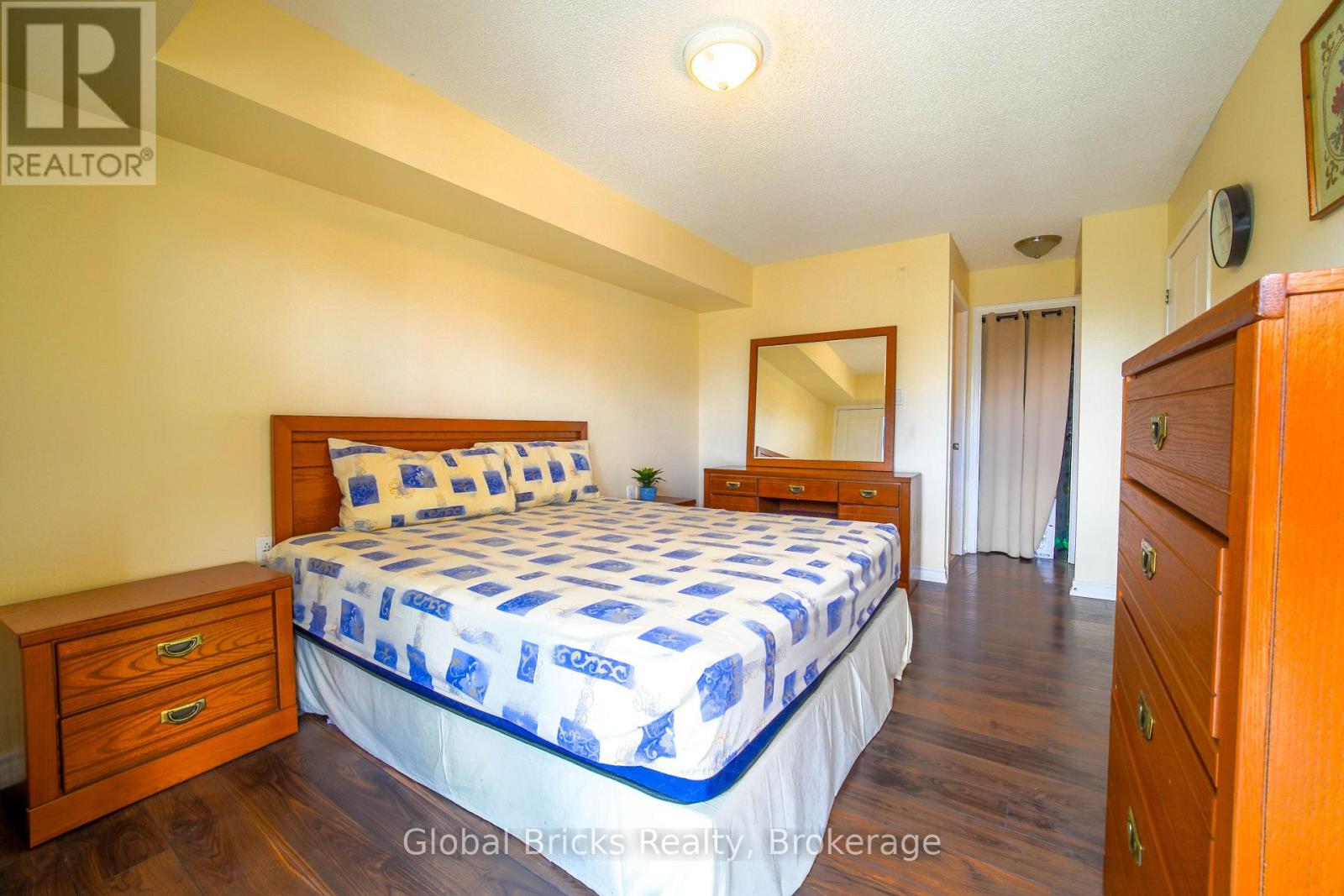 308 - 872 Sheppard Avenue W Property Photo 9
