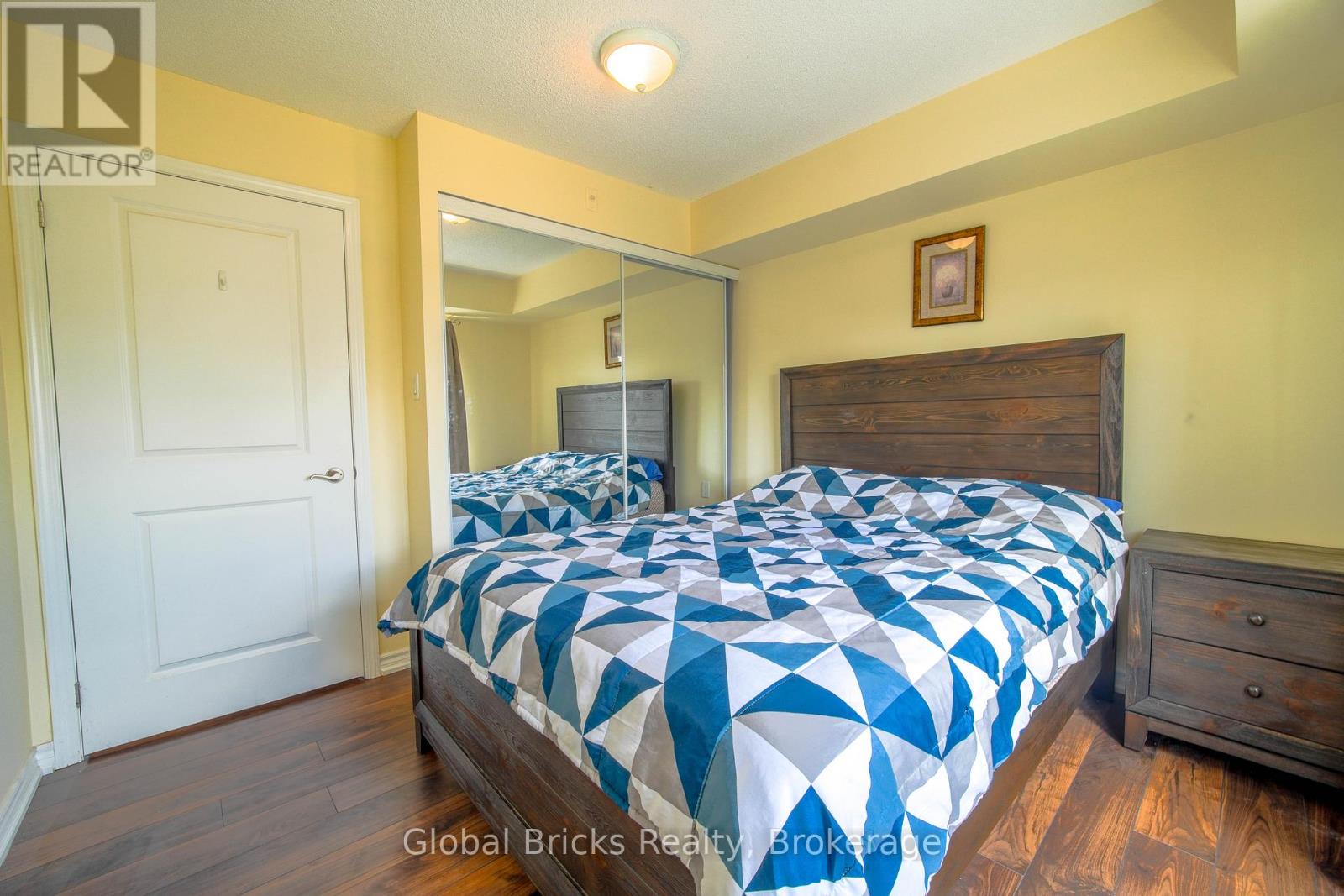 308 - 872 Sheppard Avenue W Property Photo 13