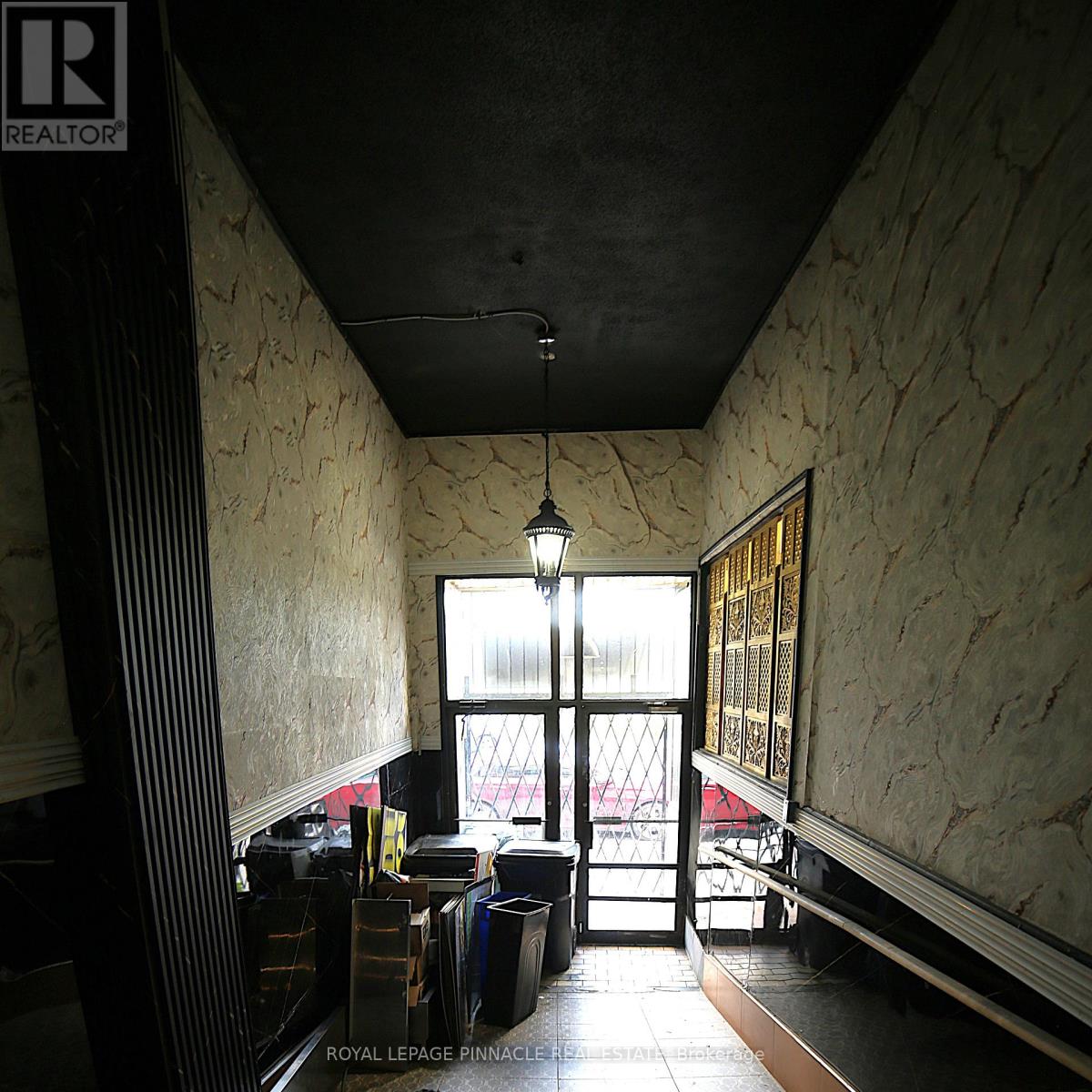 240 Parliament Street Property Photo 9