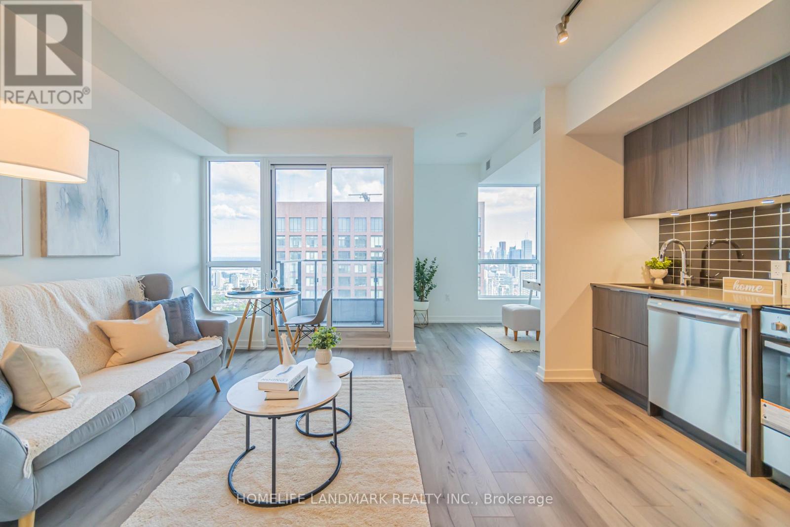 5001 - 395 BLOOR STREET E Property Photo 1