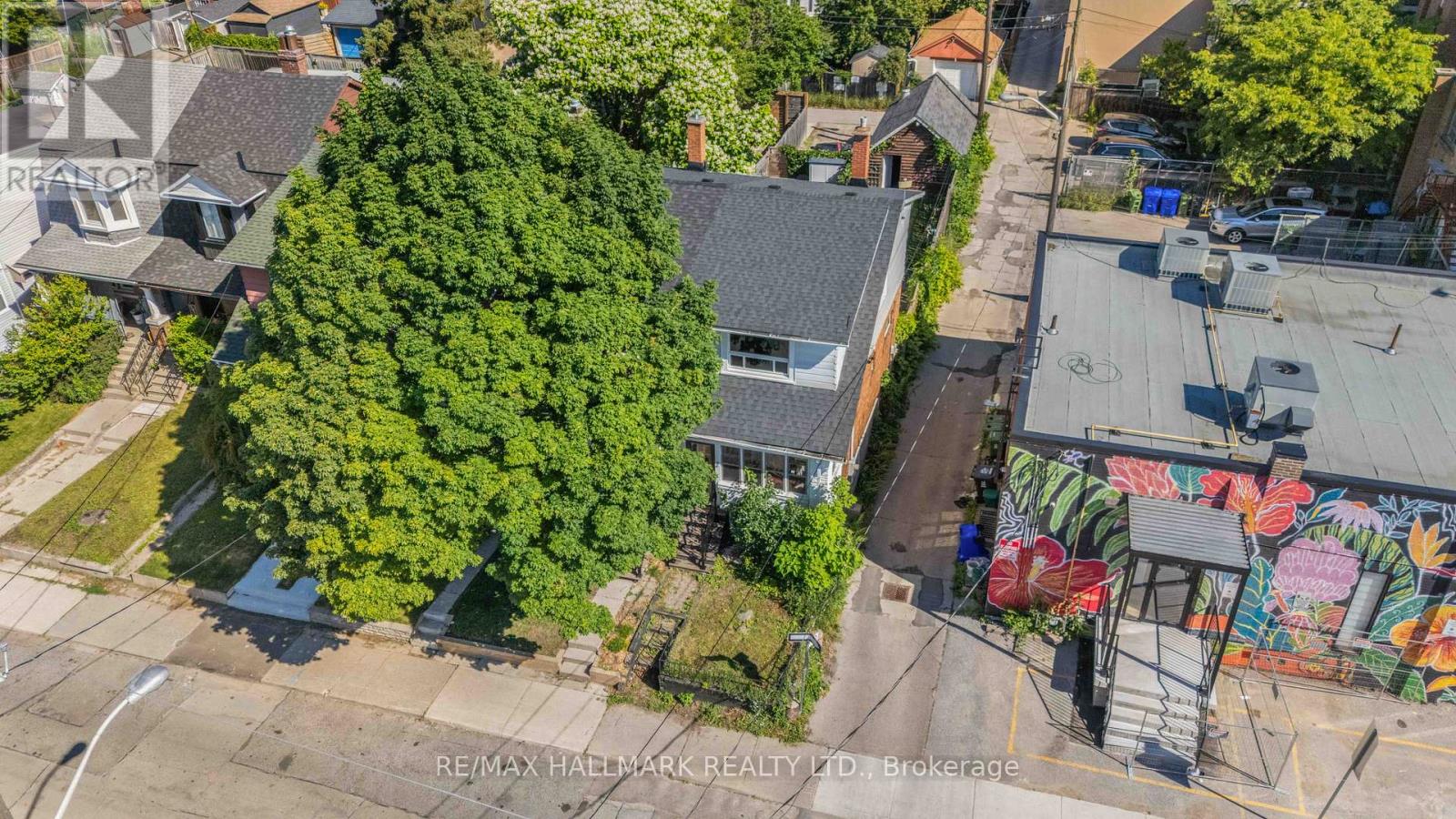2 Amherst Avenue Property Photo 3
