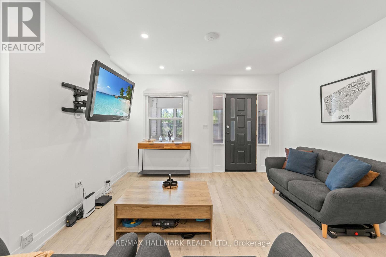 2 Amherst Avenue Property Photo 8