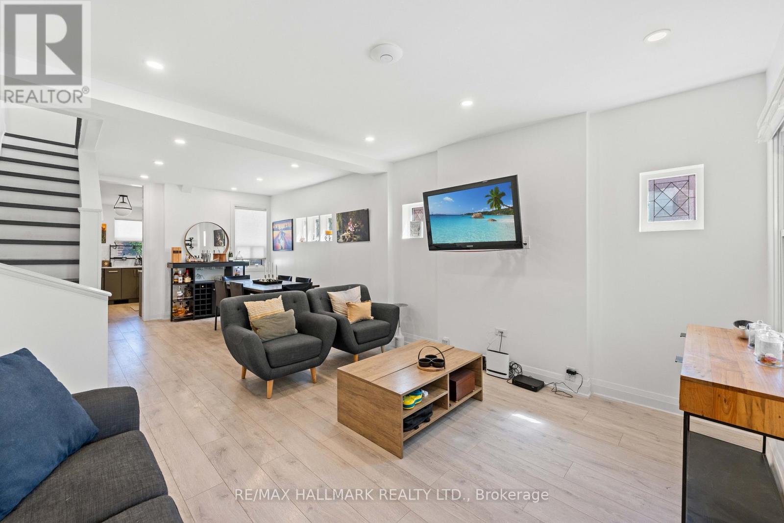 2 Amherst Avenue Property Photo 10