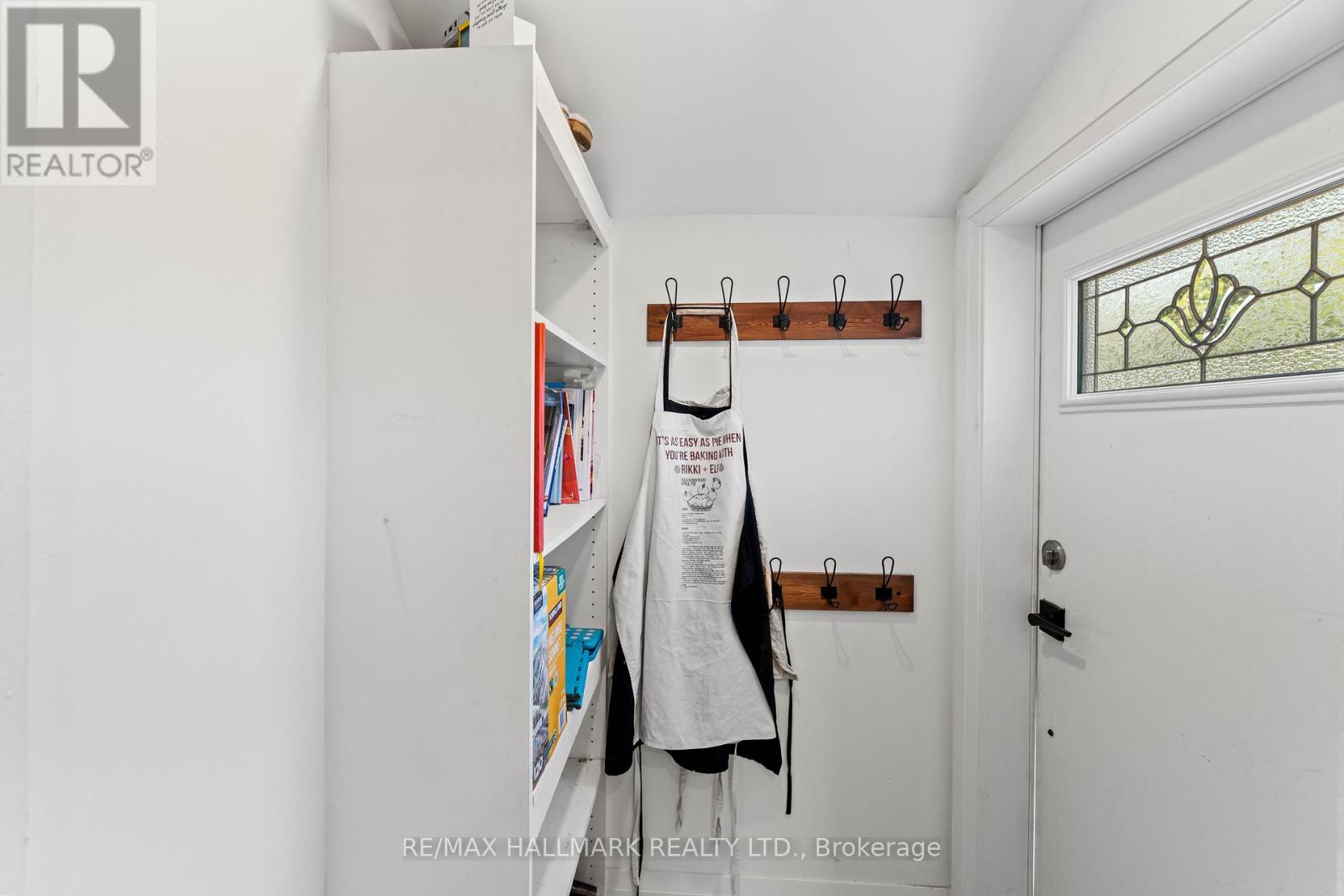 2 Amherst Avenue Property Photo 16