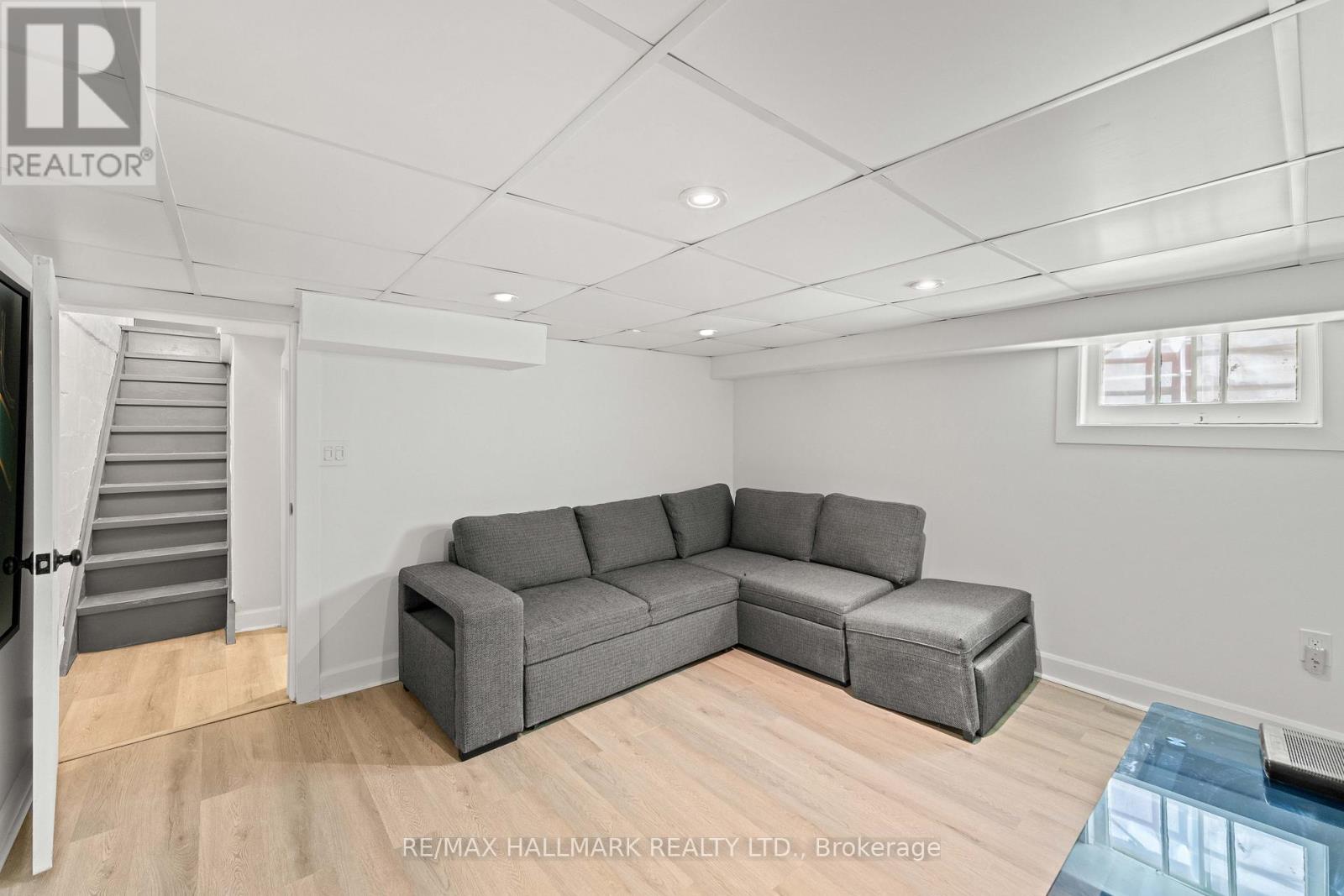 2 Amherst Avenue Property Photo 25