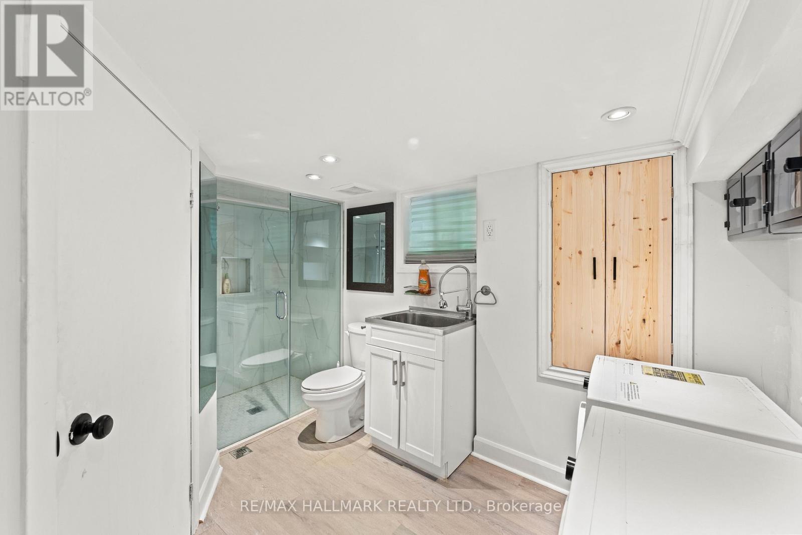 2 Amherst Avenue Property Photo 27