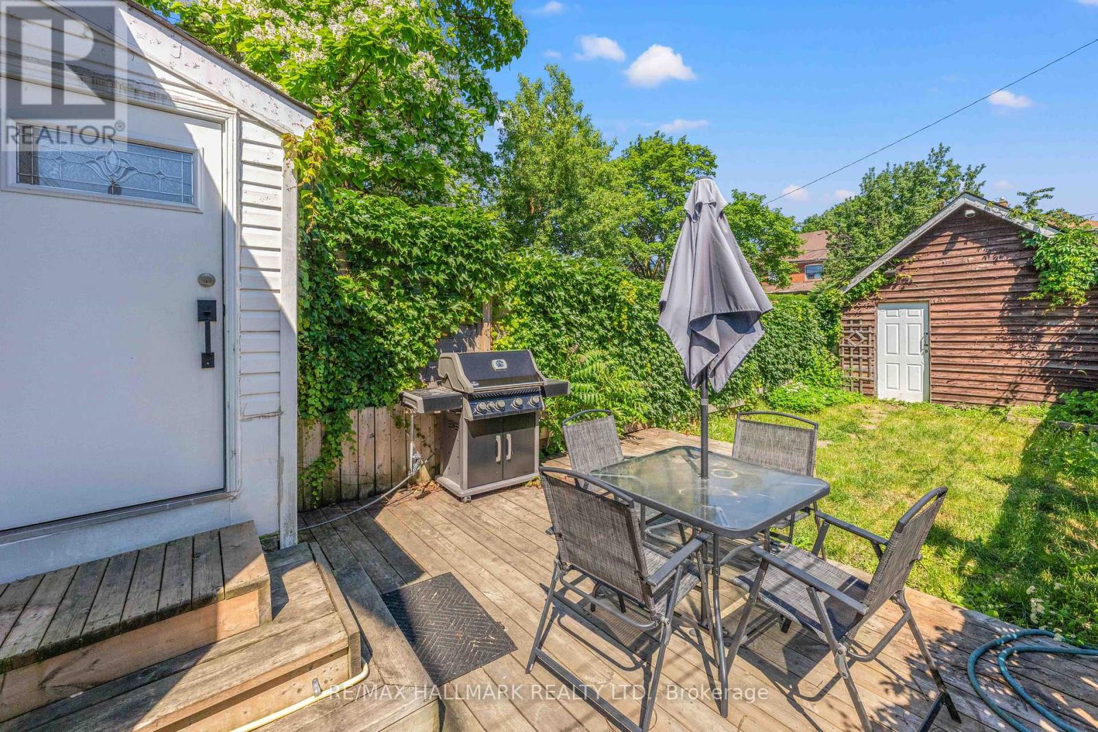 2 Amherst Avenue Property Photo 29