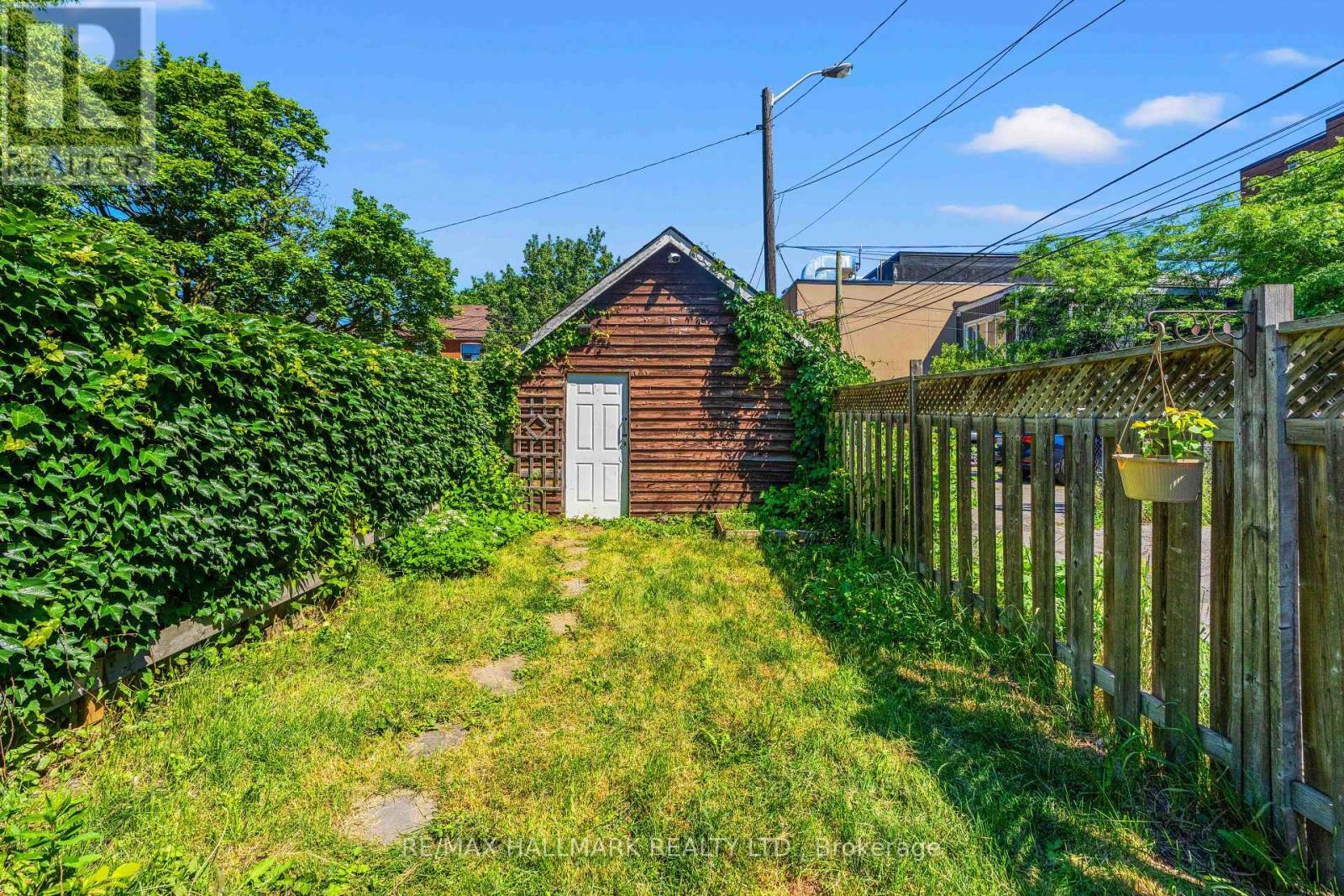 2 Amherst Avenue Property Photo 32