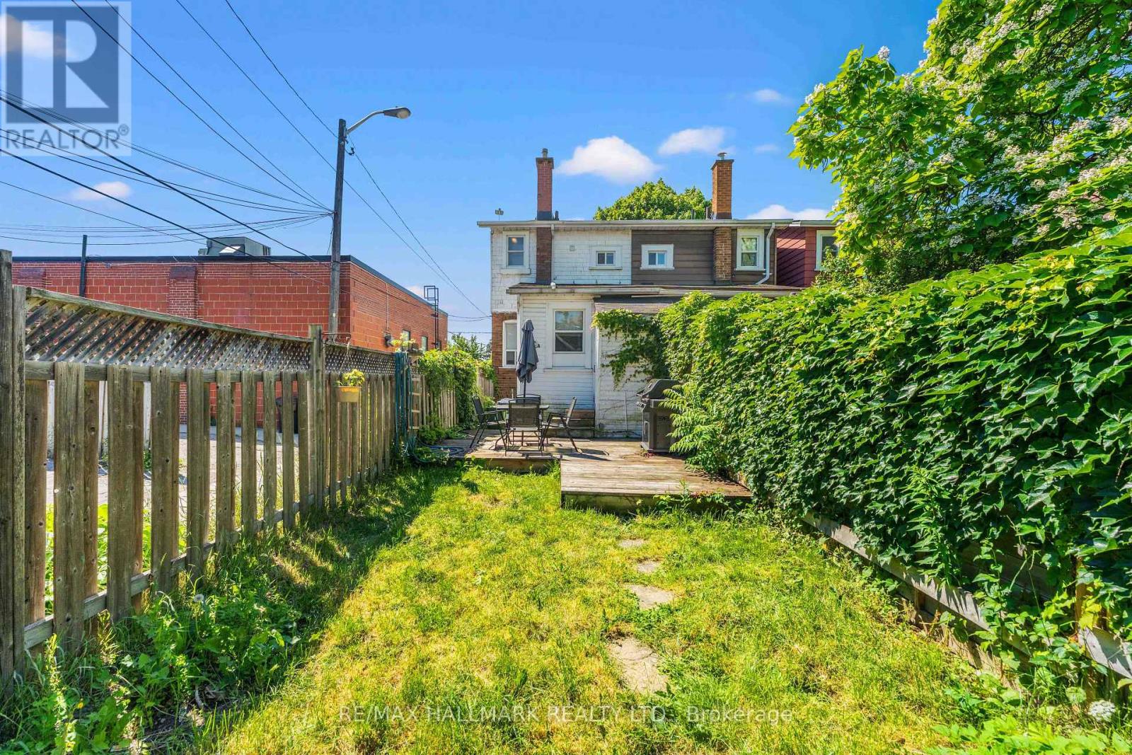 2 Amherst Avenue Property Photo 33