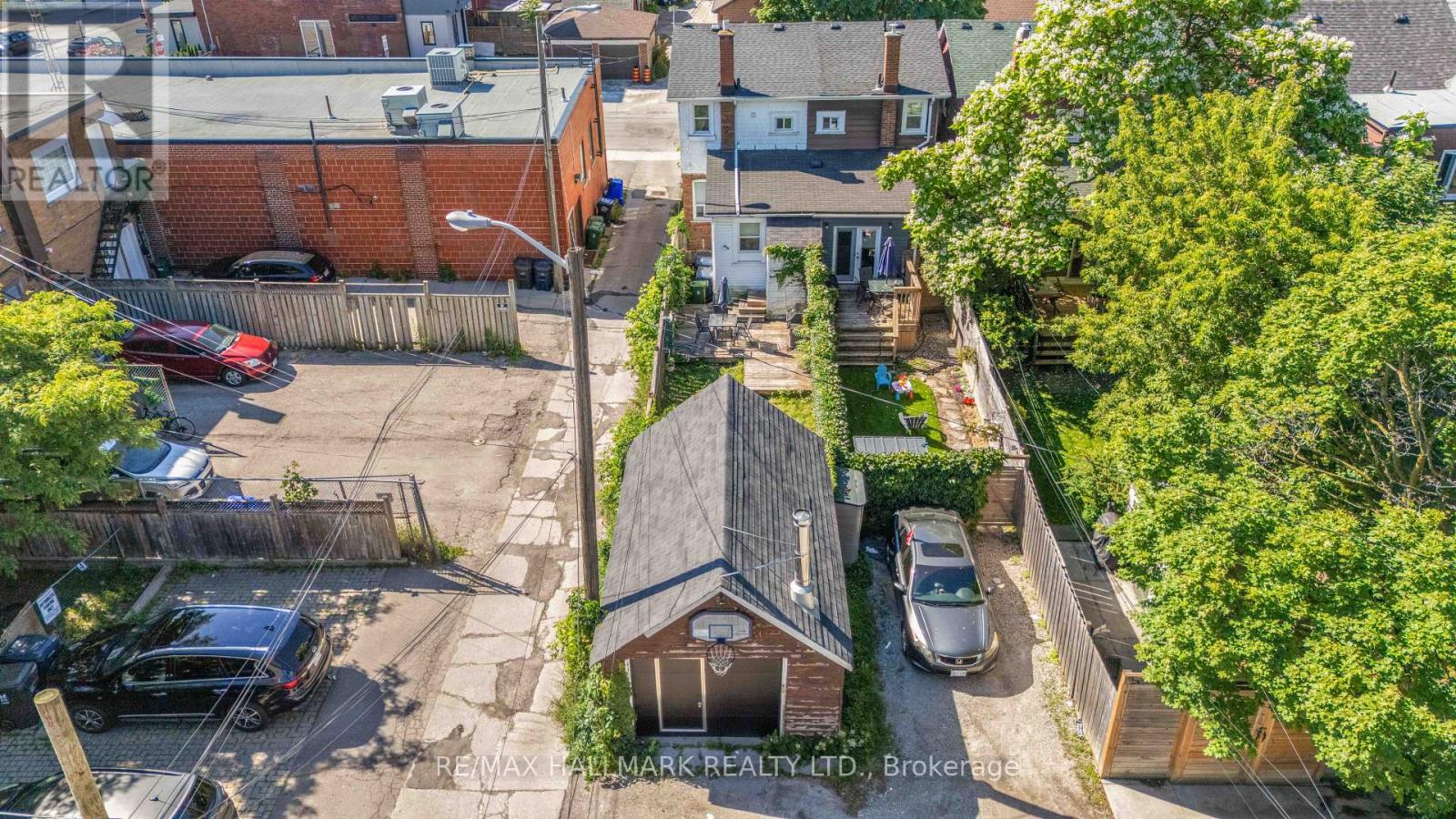 2 Amherst Avenue Property Photo 35