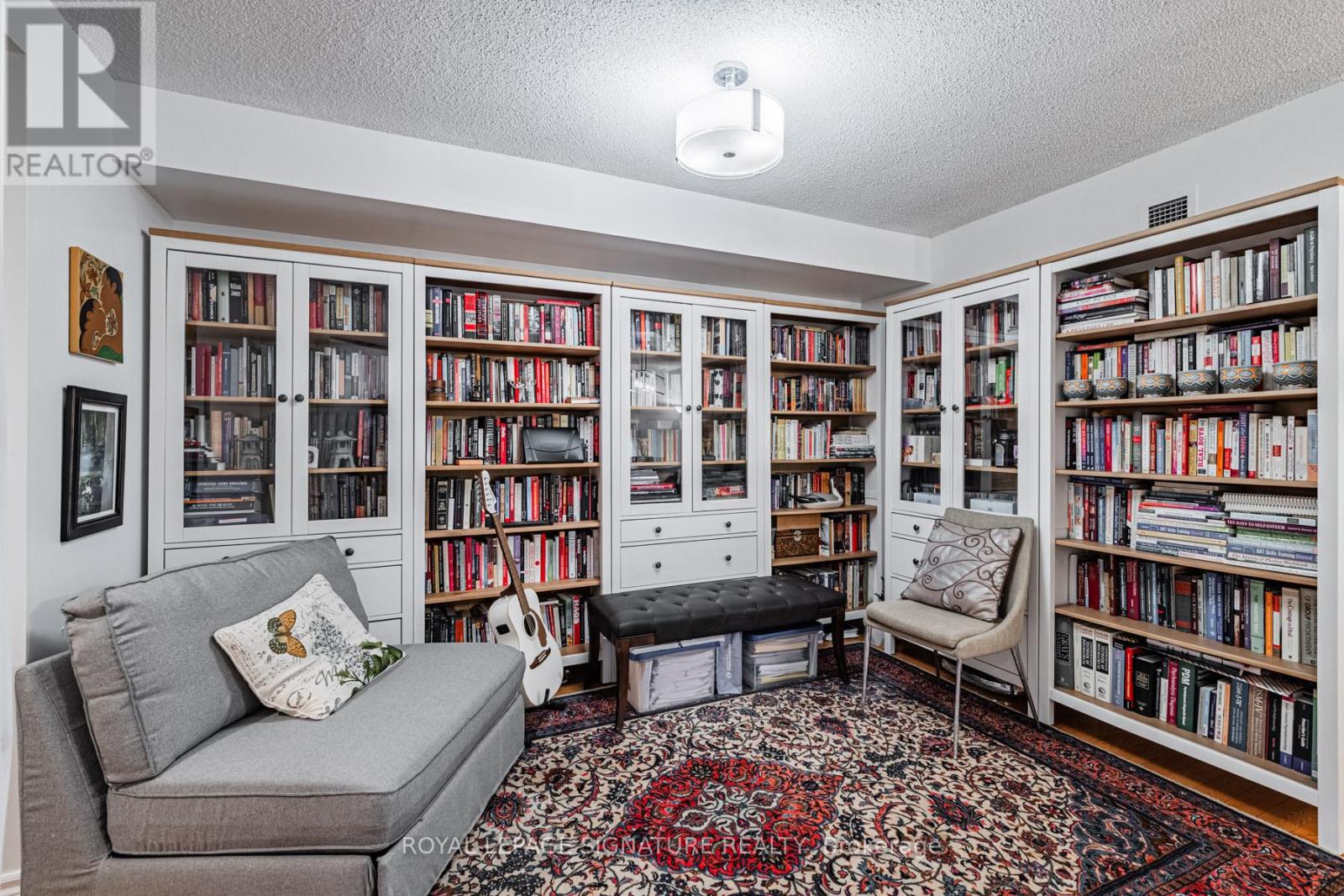 813 - 123 Eglinton Avenue E Property Photo 5