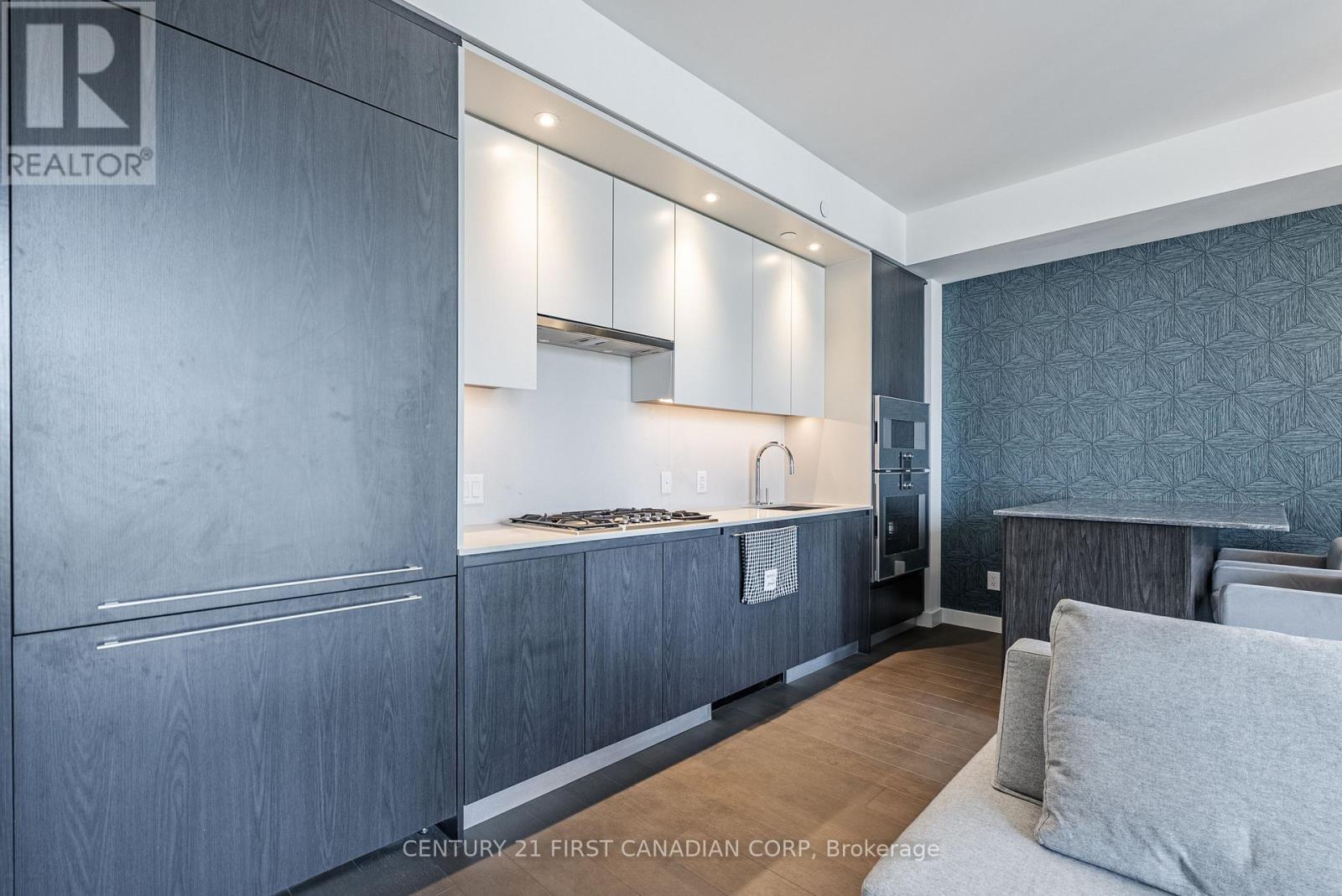 1405 - 81 Wellesley Street E Property Photo 25