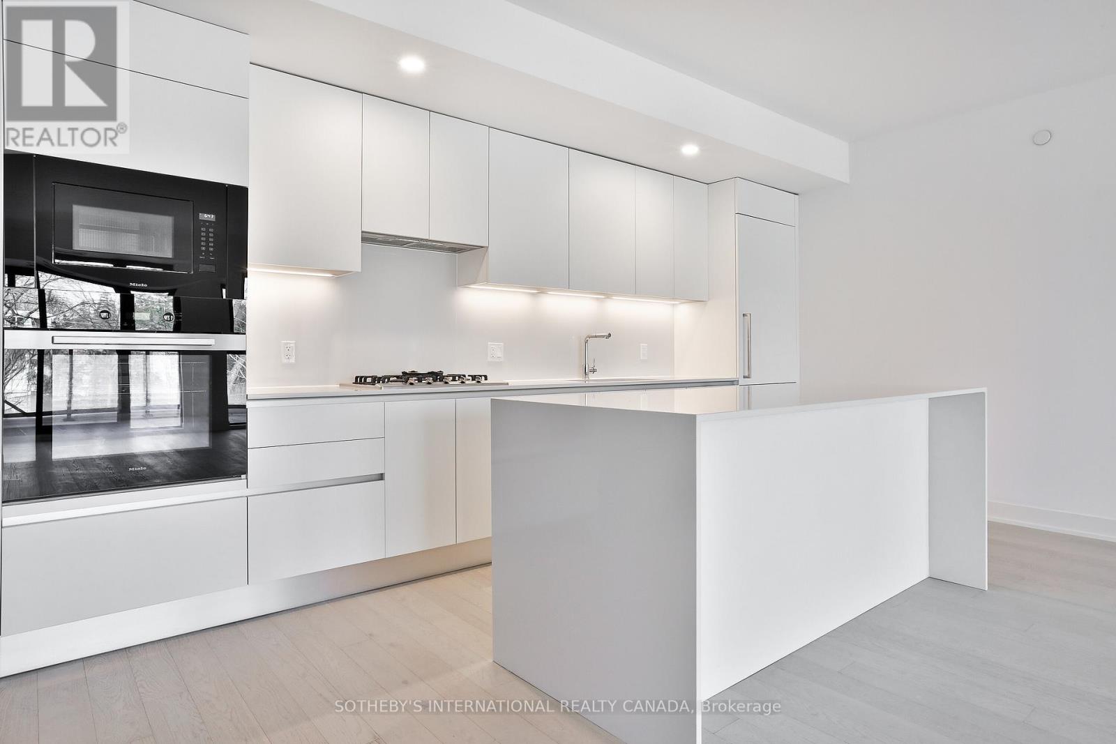 311 - 200 Keewatin Avenue Property Photo 5