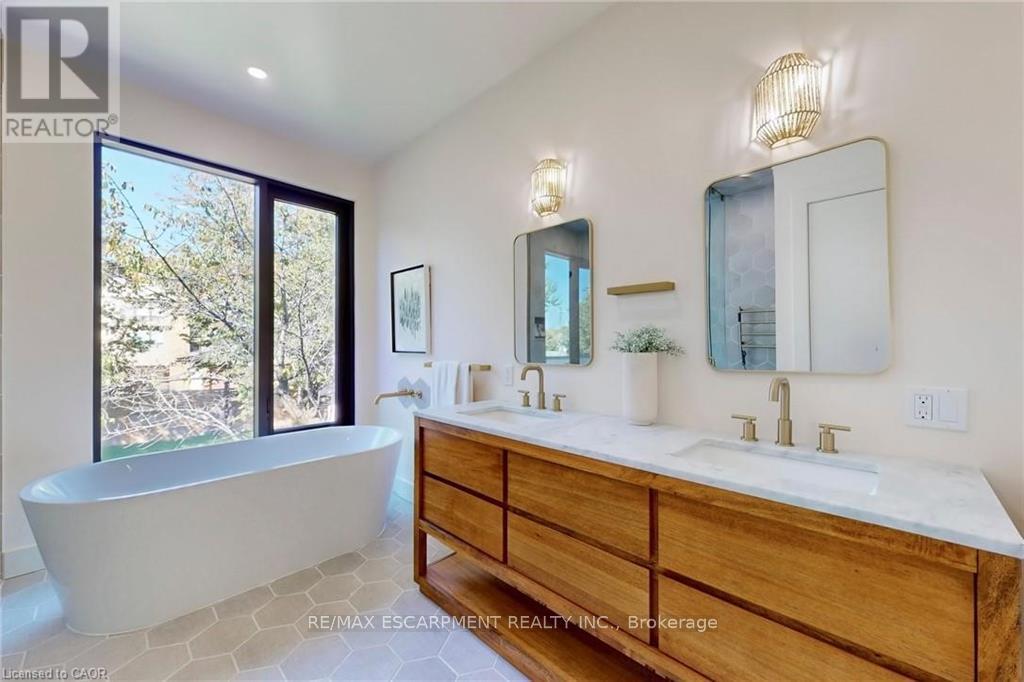 28 Dunsmore Gardens Property Photo 27