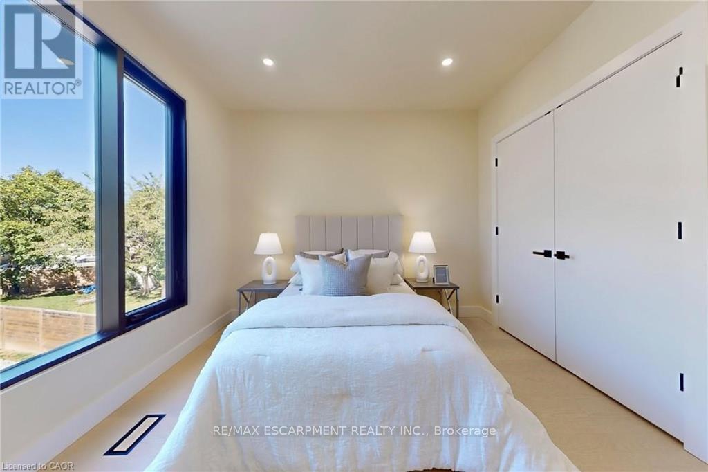 28 Dunsmore Gardens Property Photo 36