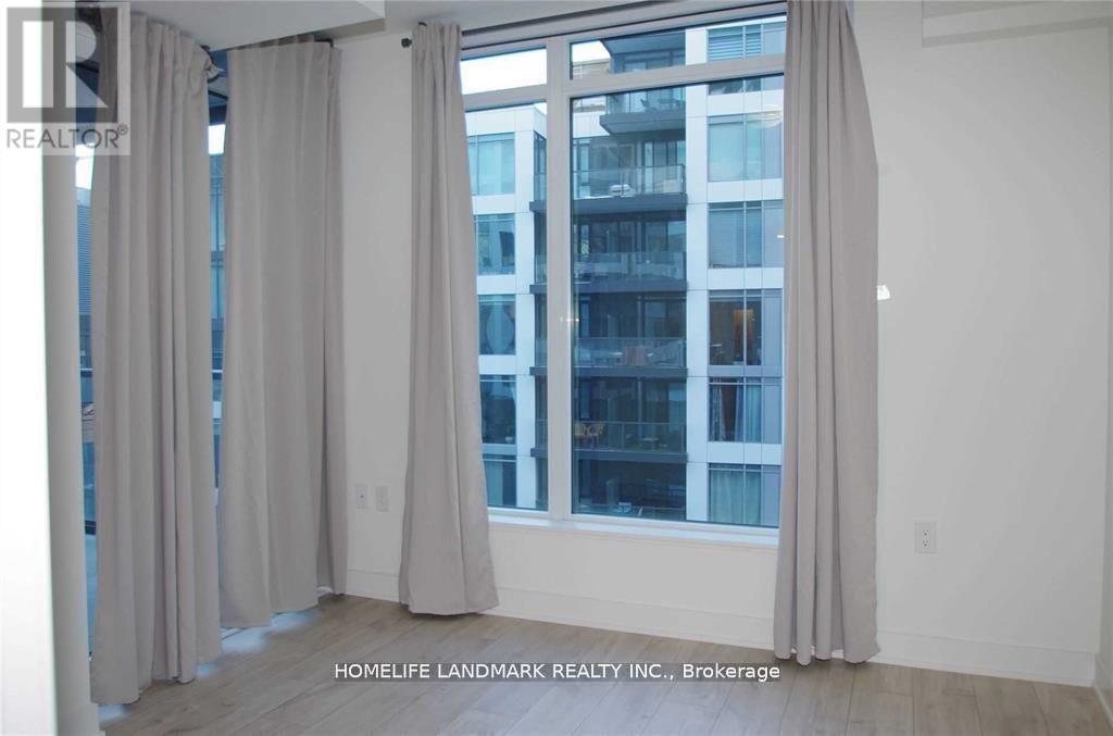 1113 - 27 Bathurst Street Property Photo 13
