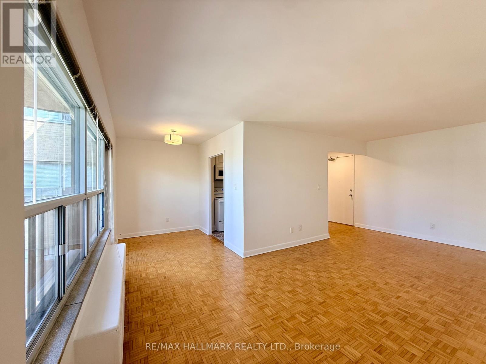 301 - 30 Upper Canada Drive Property Photo 4