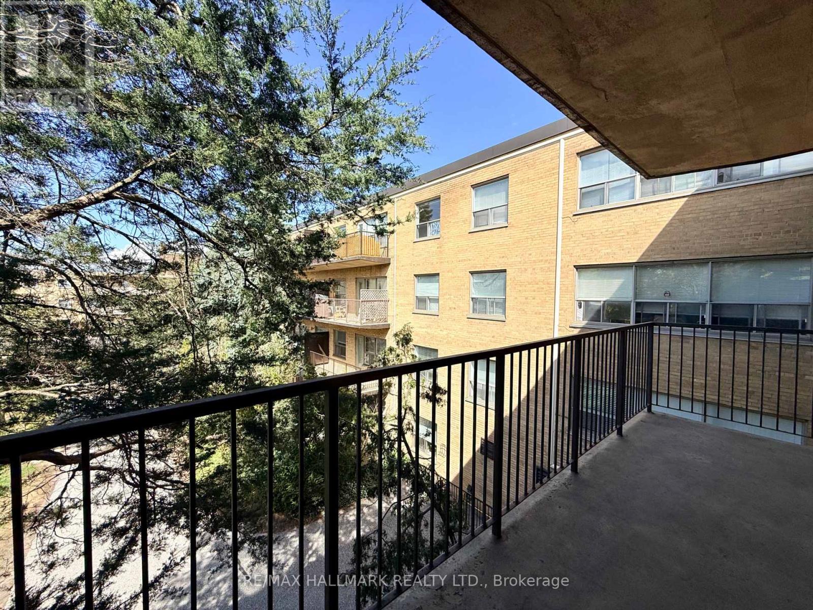 301 - 30 Upper Canada Drive Property Photo 12