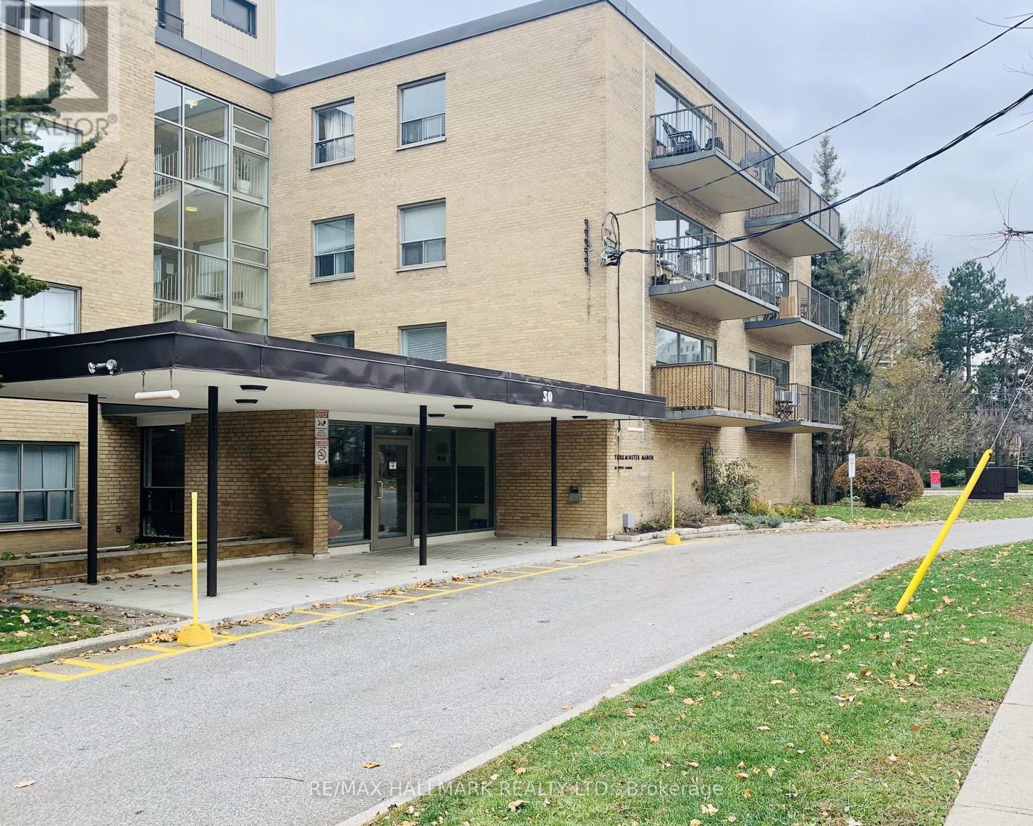301 - 30 Upper Canada Drive Property Photo 16