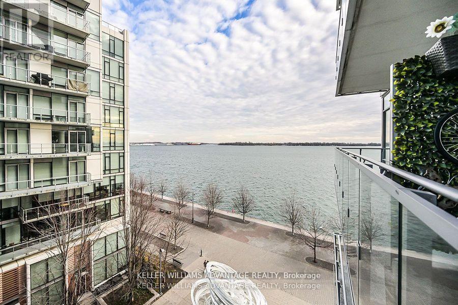 616 - 29 QUEENS QUAY E