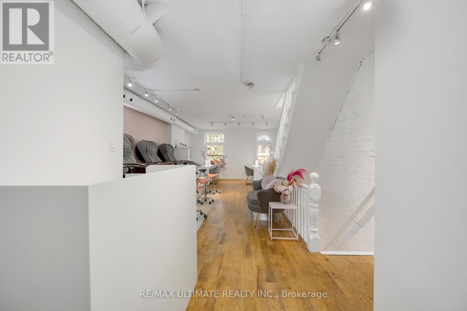 2nd & 3rd Flr - 617 King Street W Property Photo 20