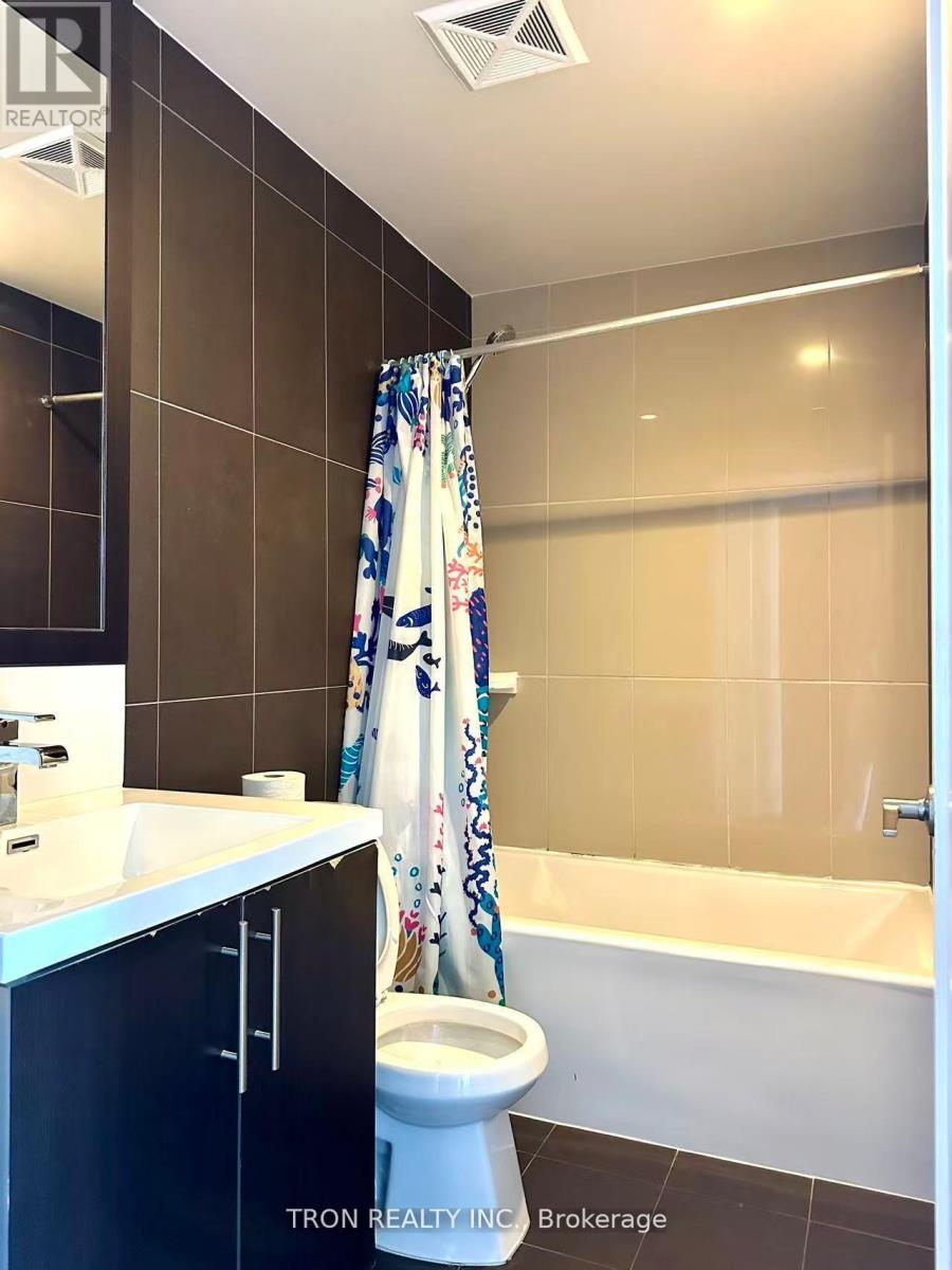 2505 - 2 Anndale Drive Property Photo 9
