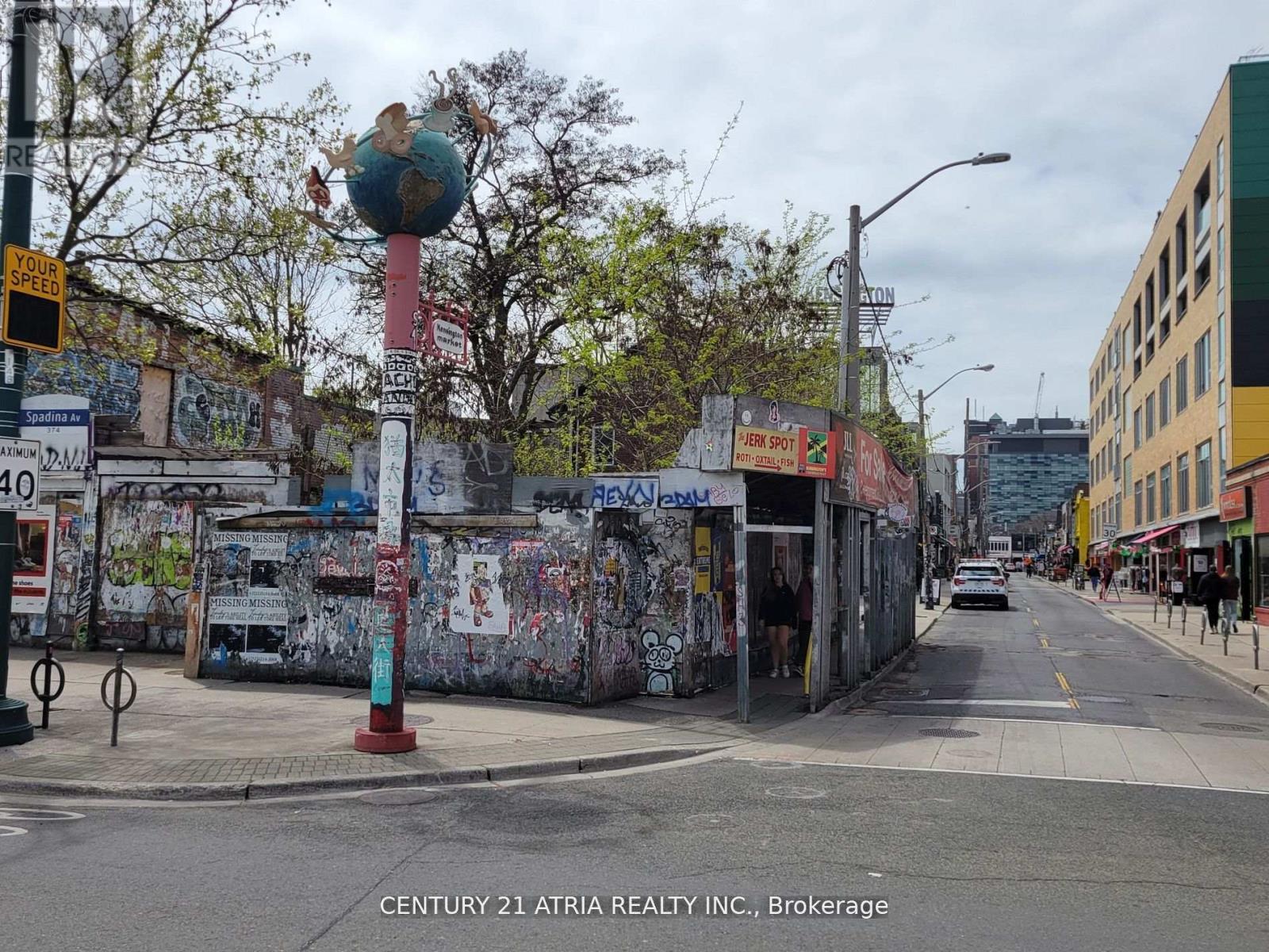 374 Spadina Avenue Property Photo 5