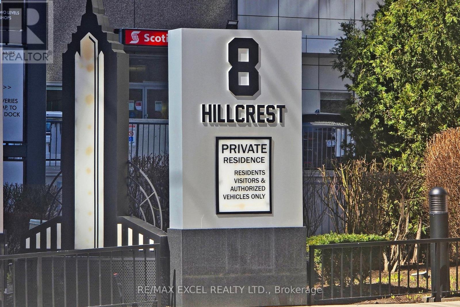 2302 - 8 Hillcrest Avenue Property Photo 5