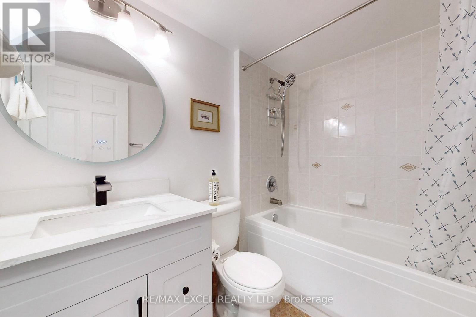 2302 - 8 Hillcrest Avenue Property Photo 31