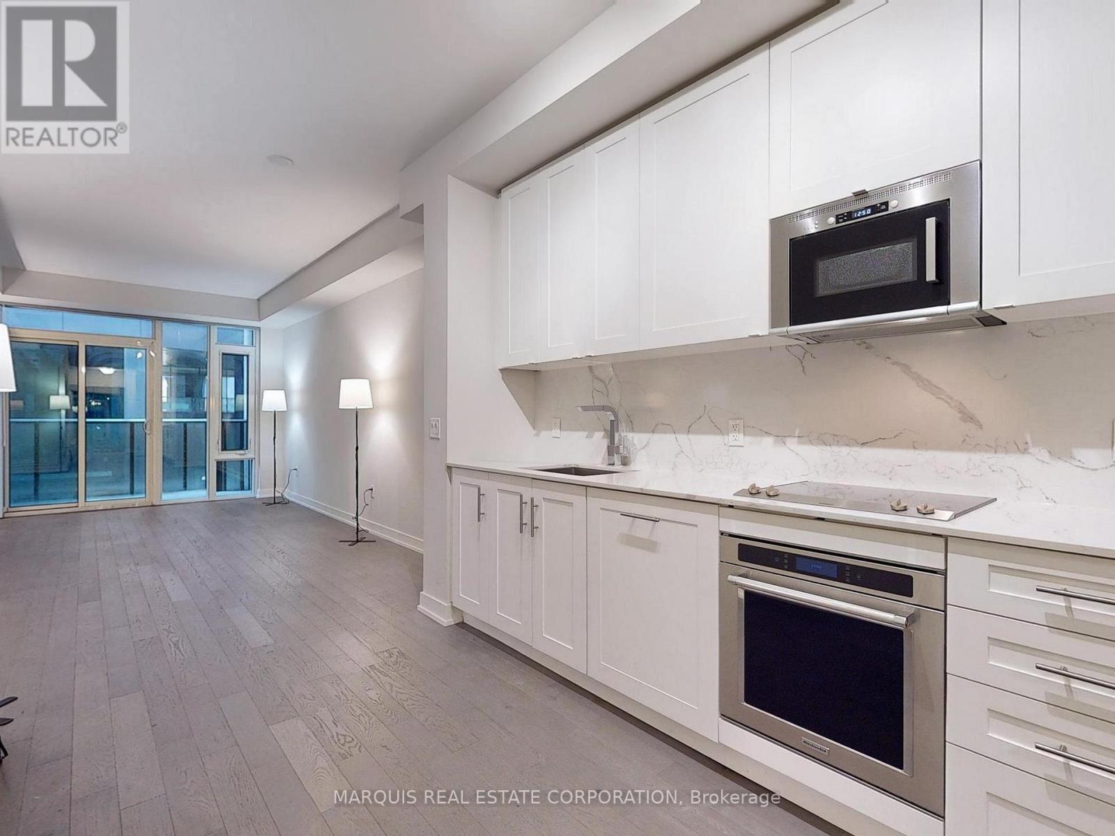 505 - 330 Richmond Street W Property Photo 4