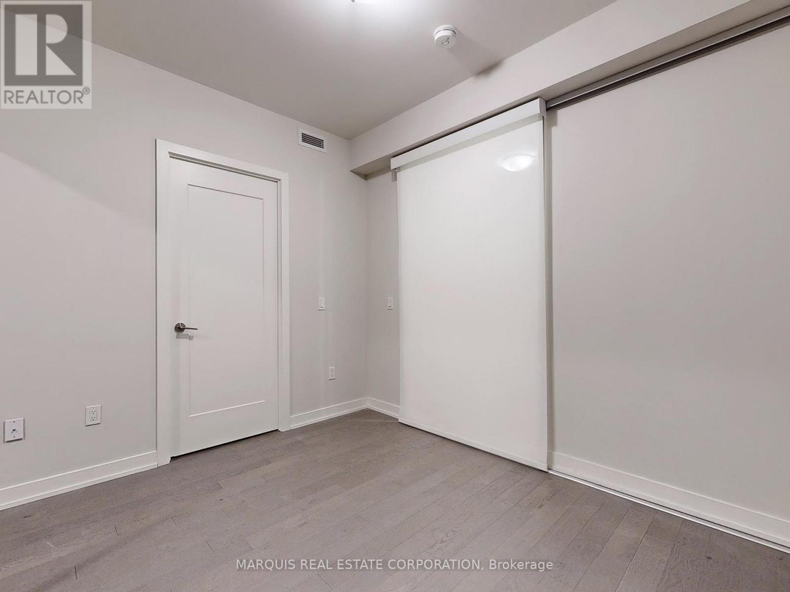 505 - 330 Richmond Street W Property Photo 5