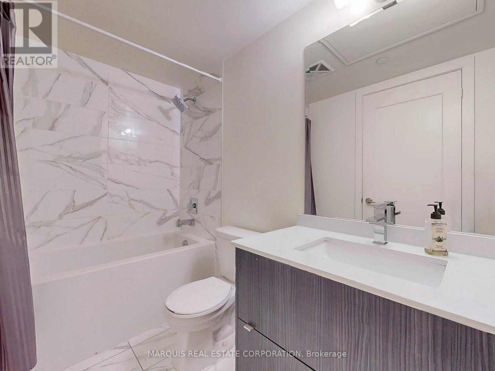 505 - 330 Richmond Street W Property Photo 6