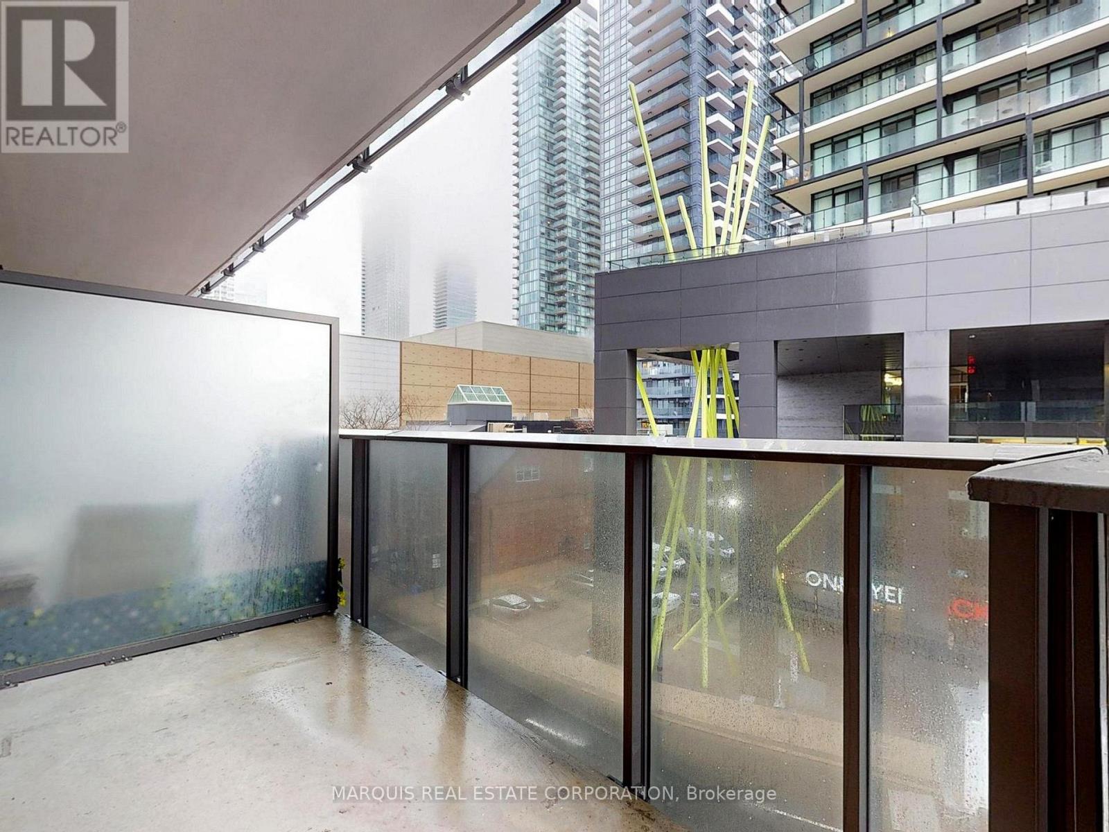 505 - 330 Richmond Street W Property Photo 10